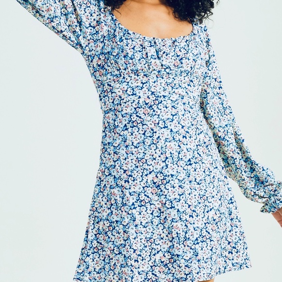 Altar'd State Dresses & Skirts - Altar’d State Ditsy Long Sleeve Empire Waist Bohemian Mini Dress Large NWT